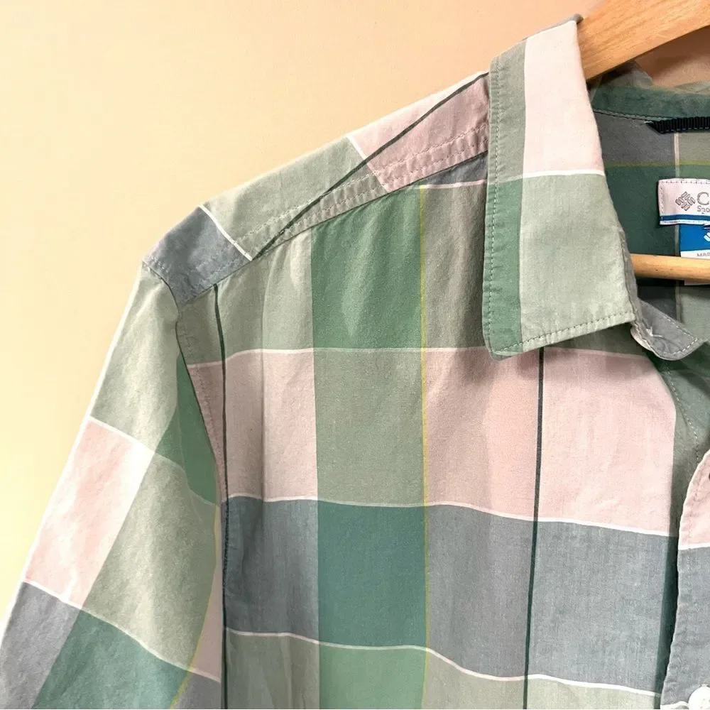 Columbia men’s short sleeve cotton button down  Sz L